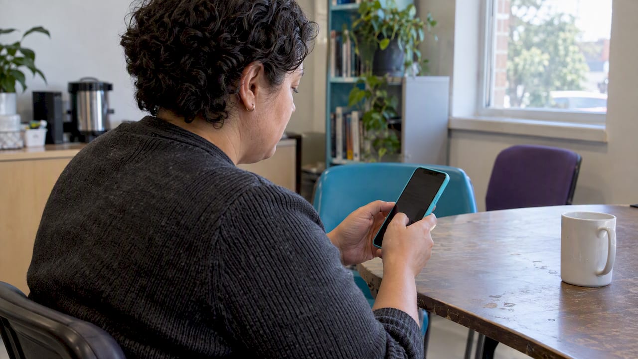 Caregiver checking Android location permissions